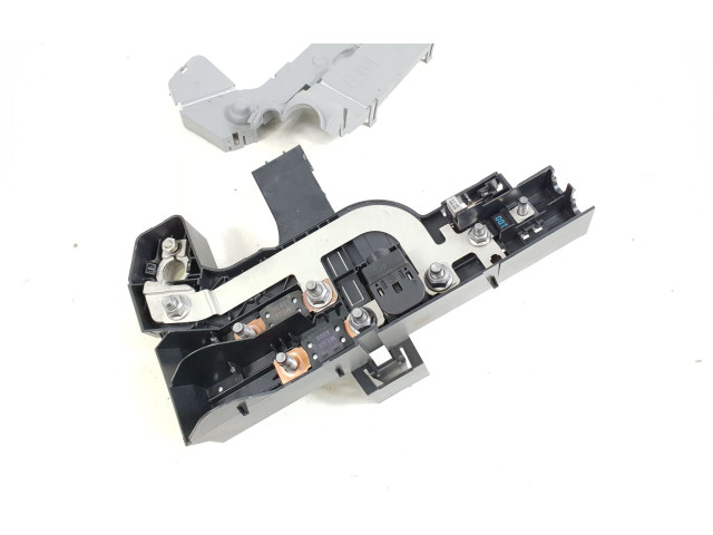 Блок предохранителей 31473767, 32200086 Volvo S60