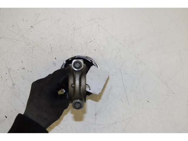 Поршень с шатуном Dodge Nitro для дизельного двигателя 2.8