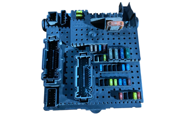 Блок предохранителей 30728512, 00005662236 Volvo XC90
