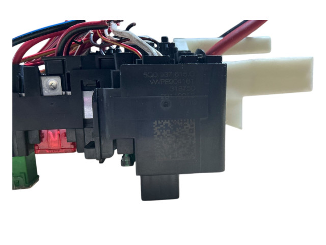 Блок предохранителей 5Q0937615C, VWPE904181   Skoda Octavia Mk3 (5E)    