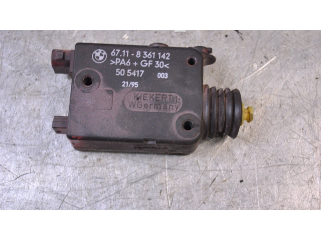 Zámek zadních dveří BMW 3 E36 1995