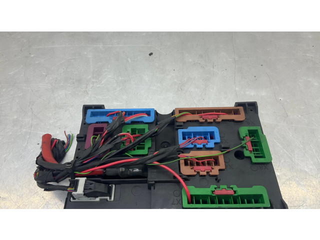 Pojistková skříňka 9393144, 17B033AA1080 BMW 5 G30 G31 2017