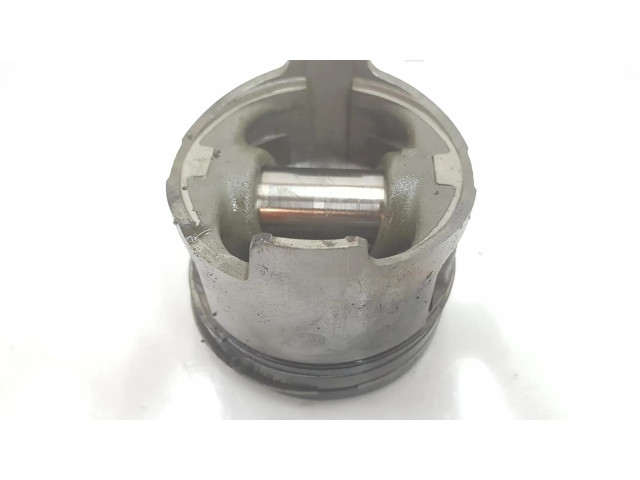 Поршень с шатуном 4M41 ME204389 Mitsubishi Montero для дизельного двигателя 3.2