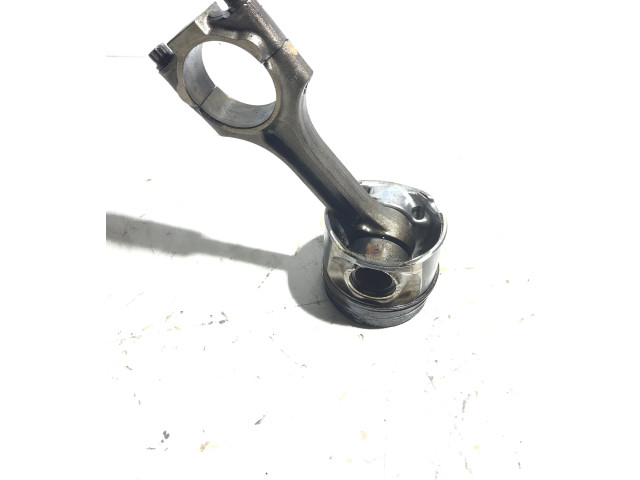  Поршень с шатуном D5244T10 81L123  Volvo XC60  