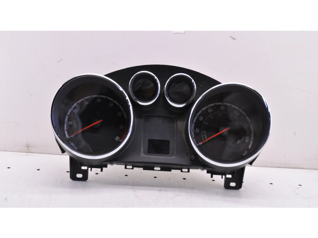 Панель приборов 13346176   Opel Meriva B       