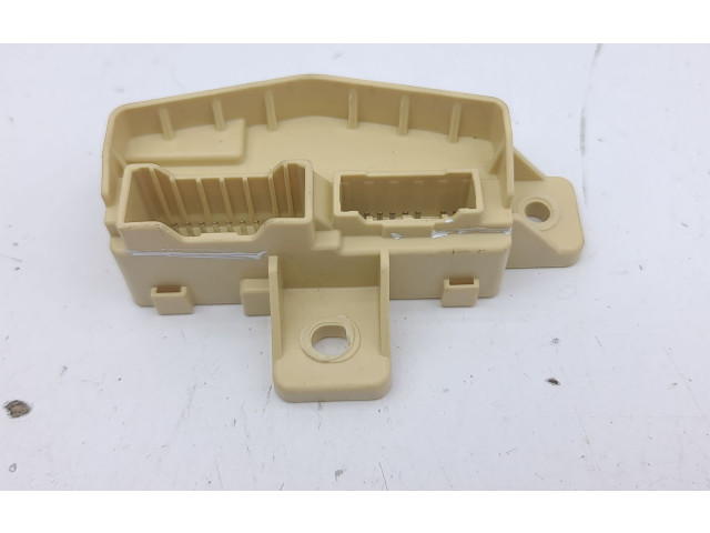 Блок предохранителей 91940J7040 KIA Ceed