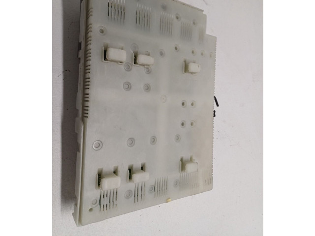 Pojistková skříňka 31327994 Volvo V60 2013