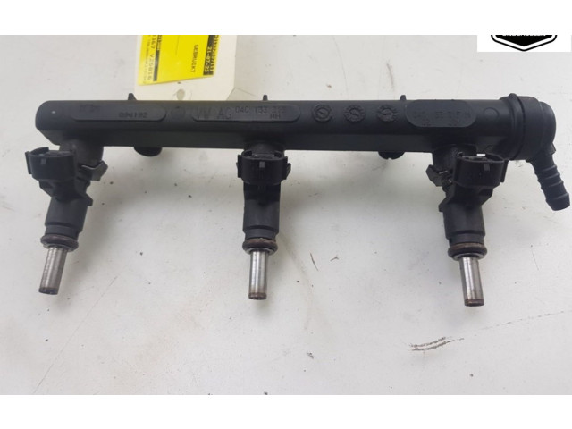 Топливная рампа 04E906031L, 04C133313AH Skoda Fabia Mk3 (NJ) для двигателя CHYB