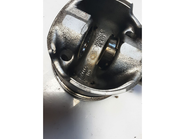  Поршень  83L110  Audi A6 C7  
