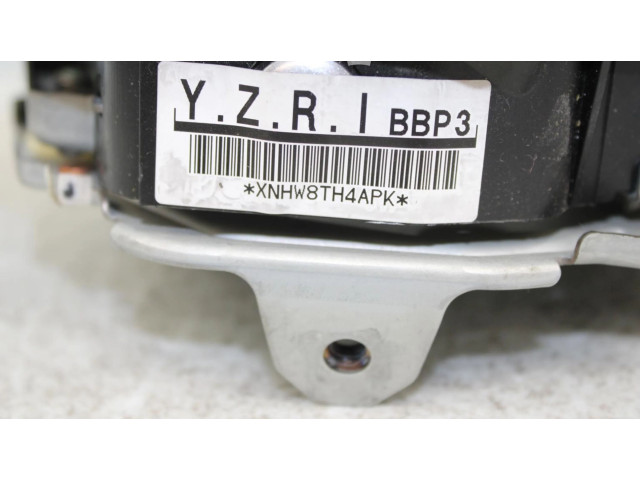 Подушка безопасности двери YZRIBBP3 Mazda 3 II