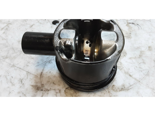  Поршень  8372T, 5R2  Audi A6 S6 C7 4G  