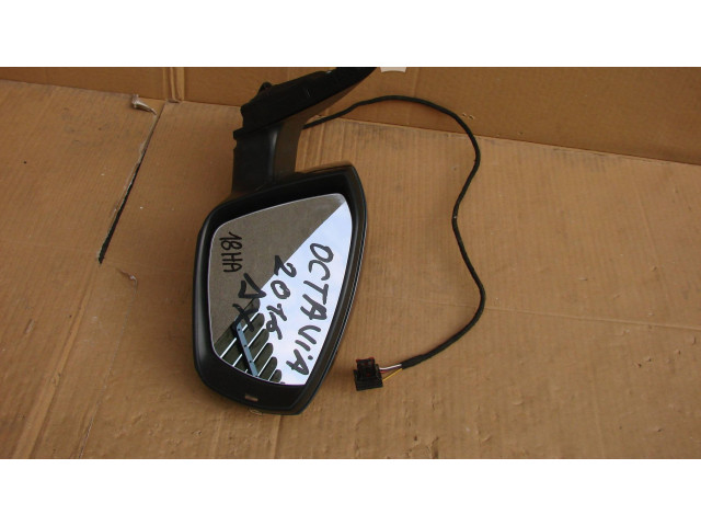 Зеркало электрическое Skoda Octavia Mk3 (5E) 2013 - 2019 года