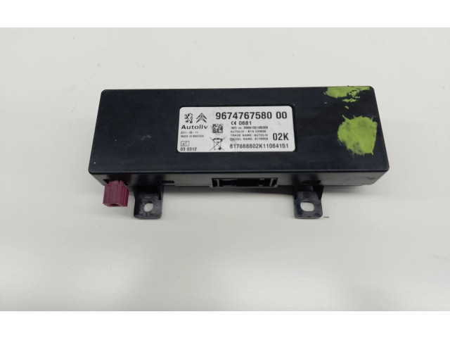 Řídící jednotka 967476758000 Peugeot 5008 2011
