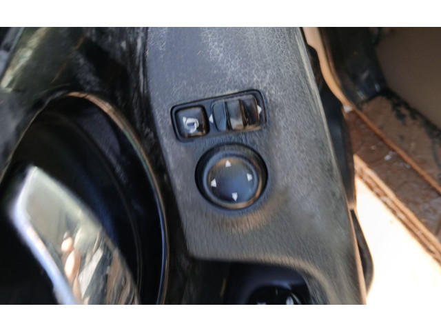 Zpětné zrcátko Nissan Qashqai 2019 20805004, 12cables