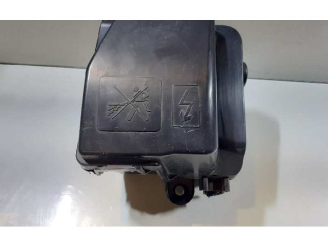 Блок предохранителей 243809584B Dacia Dokker