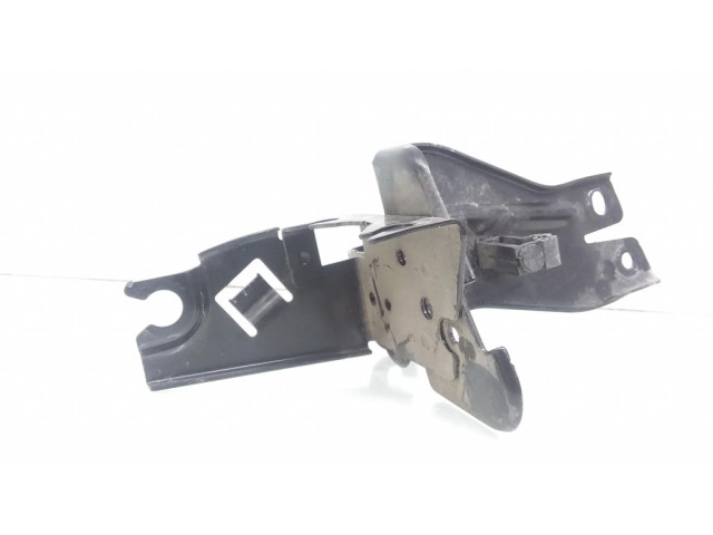 Другая деталь отсека двигателя