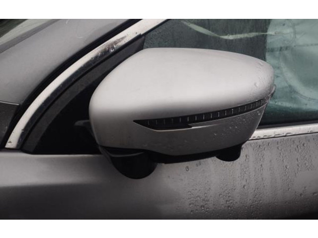 Zpětné zrcátko Nissan Qashqai 2017 REBATIVEL