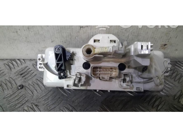 Блок управления климат-контролем 7701070472 Renault Clio III