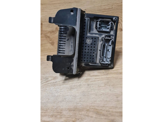 Блок предохранителей 30786889, 28087583   Volvo V70    