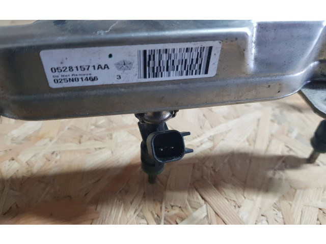 Топливная рампа 05281571AA, 025N01466 Ram 1500