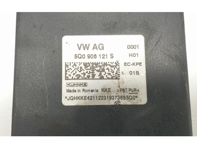 Блок управления 5Q0906121S, 5Q0906121S Skoda Octavia Mk4