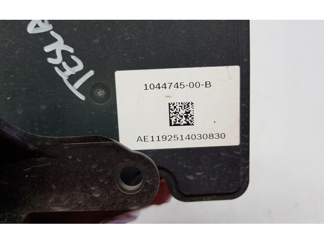 Блок АБС 1044745-00-B Tesla Model S 2012 - года