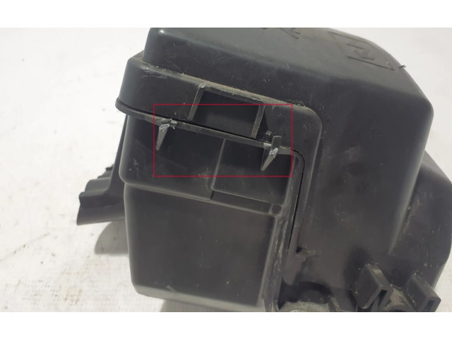 Блок предохранителей 243803298R Renault Arkana