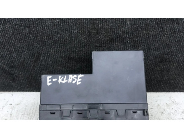 Pojistková skříňka 0025451901, 0005401050 Mercedes-Benz E W210 2001