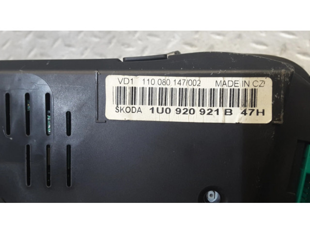 Панель приборов 1U0920921B, 81117875 Skoda Octavia Mk2 (1Z)