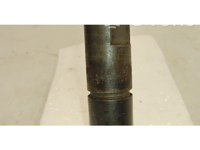 Топливная рампа 028130201G   Volkswagen Golf III  