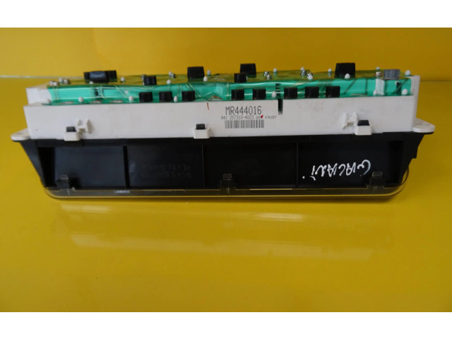 Панель приборов MR444016 Mitsubishi Galant