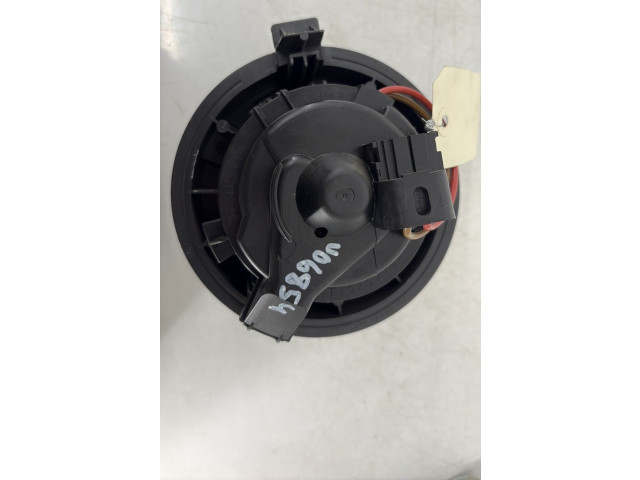 Вентилятор печки 272100975R Dacia Duster