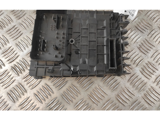 Блок предохранителей 1K0937125A, 1K0937125A Volkswagen Caddy