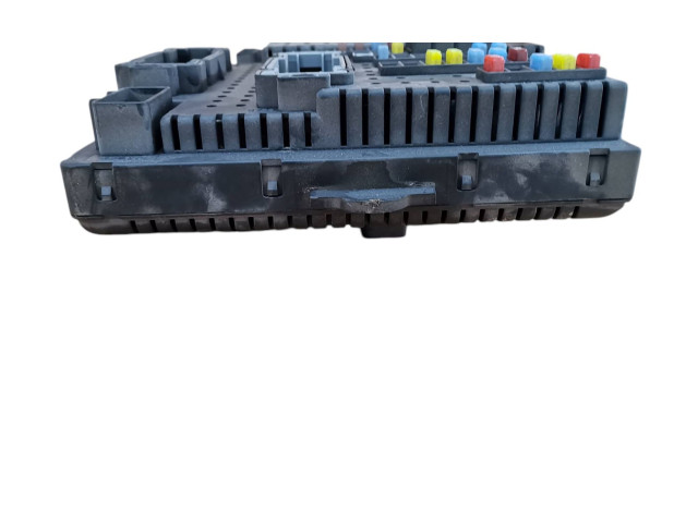 Блок предохранителей 8676391, 12217799   Volvo XC90    