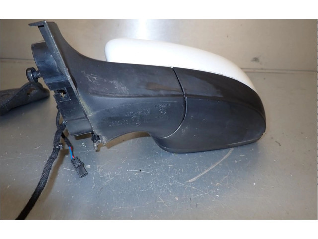 Зеркало электрическое Skoda Citigo 2011 - 2020 года