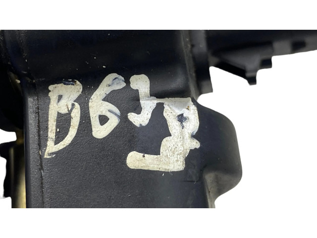 Замок задней крышки