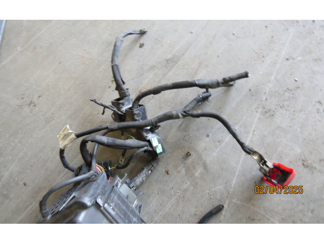 Блок предохранителей 9671924480 Peugeot 2008 I