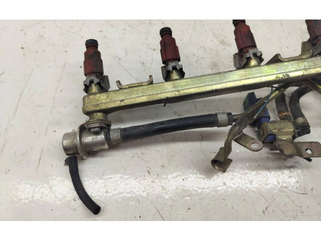 Топливная рампа 226707J600, 08808   Nissan Almera Tino  