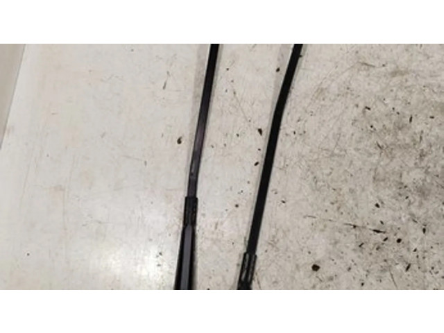 Ножка стеклоочистителей лобового стекла