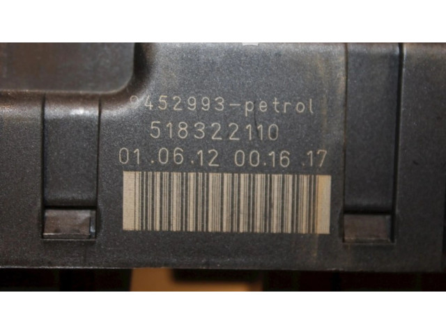 Блок предохранителей 9452993, 518322110 Volvo V70