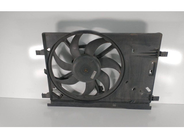 Вентилятор радиатора 55701410 Fiat Grande Punto 1.4