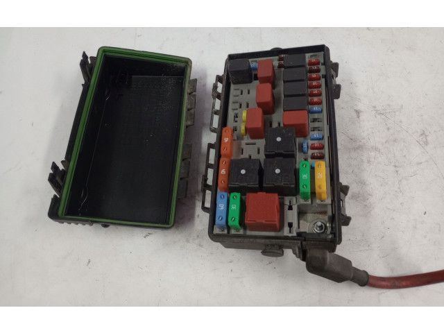 Блок предохранителей 51736451 Fiat Grande Punto