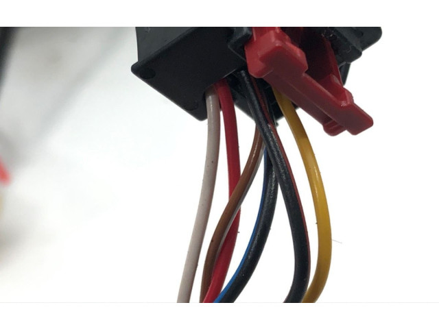 Зеркало электрическое Skoda Octavia Mk3 (5E) 2013 - 2019 года