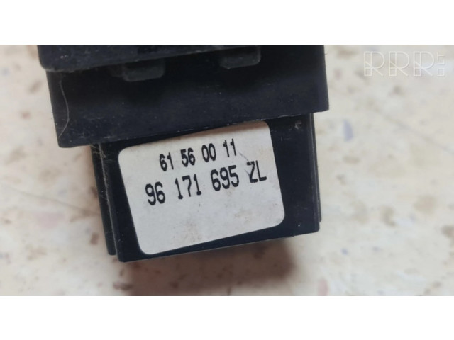 Ручка поворотов/ фонарей