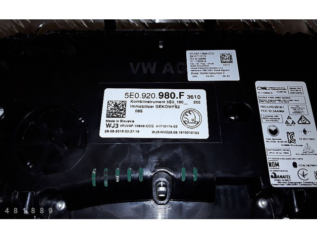 Панель приборов 5E0920980F   Skoda Octavia Mk4       