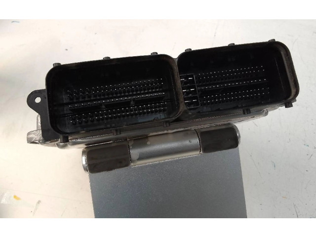 Блок управления двигателя 05L907309B Audi Q3 F3
