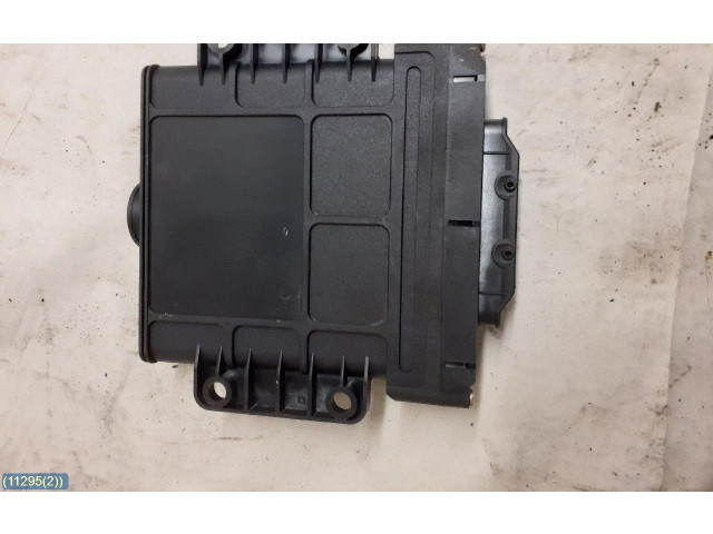 Блок управления коробкой передач    Volkswagen Transporter - Caravelle T5