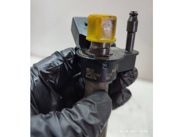 Форсунка 0445116001    BMW X3 E83  N47D20C 