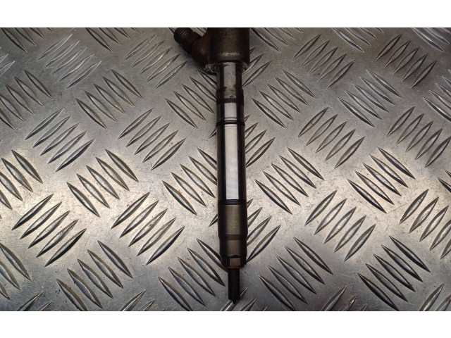 Форсунка 0445110589, 338002A610    KIA Pro Cee'd II   