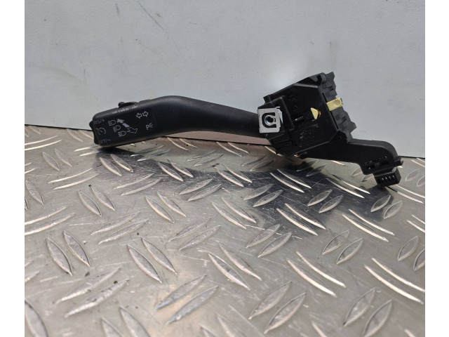 Ручка поворотов/ фонарей 1K0953513G, 01103512 Skoda Octavia Mk2 (1Z)